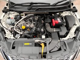 Nissan Qashqai DIG-T ACENTA PREMIUM DCT MHEV 7