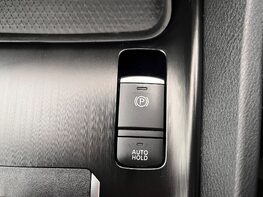 Nissan Qashqai DIG-T ACENTA PREMIUM DCT MHEV 59