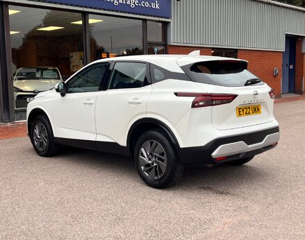 Nissan Qashqai DIG-T ACENTA PREMIUM DCT MHEV 9