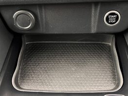 Nissan Qashqai DIG-T ACENTA PREMIUM DCT MHEV 57