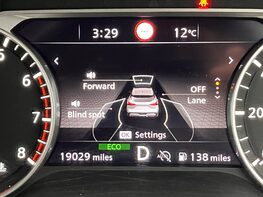 Nissan Qashqai DIG-T ACENTA PREMIUM DCT MHEV 29