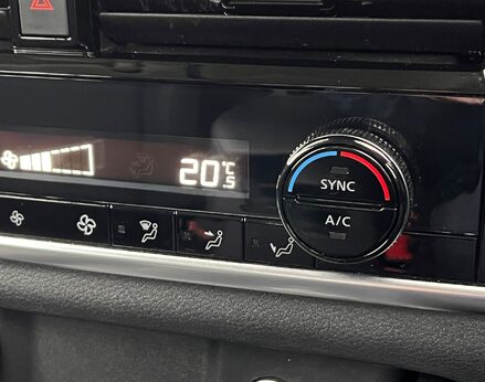 Nissan Qashqai DIG-T ACENTA PREMIUM DCT MHEV 56