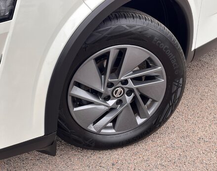 Nissan Qashqai DIG-T ACENTA PREMIUM DCT MHEV 3