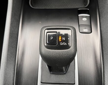 Nissan Qashqai DIG-T ACENTA PREMIUM DCT MHEV 61