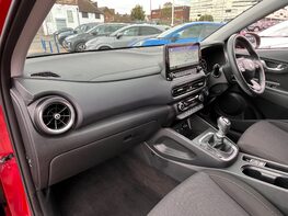 Hyundai KONA T-GDI PREMIUM MHEV 17