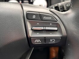 Hyundai KONA T-GDI PREMIUM MHEV 57
