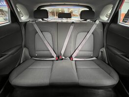 Hyundai KONA T-GDI PREMIUM MHEV 63