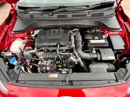 Hyundai KONA T-GDI PREMIUM MHEV
