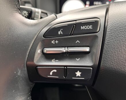 Hyundai KONA T-GDI PREMIUM MHEV 56