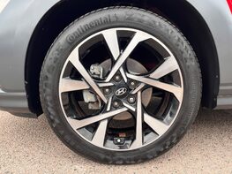 Hyundai KONA T-GDI PREMIUM MHEV 13