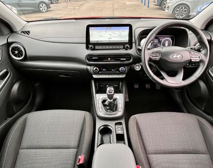 Hyundai KONA T-GDI PREMIUM MHEV 2