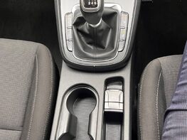 Hyundai KONA T-GDI PREMIUM MHEV 52