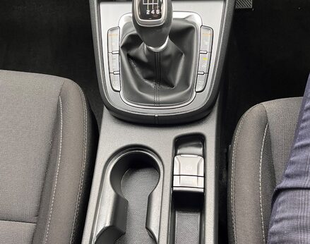 Hyundai KONA T-GDI PREMIUM MHEV 52