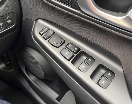 Hyundai KONA T-GDI PREMIUM MHEV 60