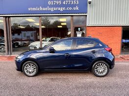 Mazda 2 GT SPORT MHEV 11