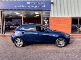 Mazda 2 GT SPORT MHEV 10