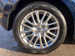 Mazda 2 GT SPORT MHEV 15