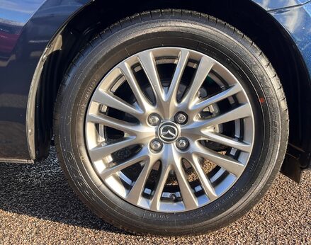 Mazda 2 GT SPORT MHEV 16