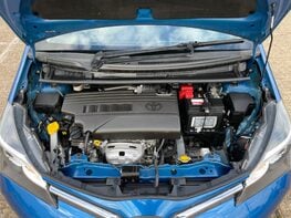 Toyota Yaris VVT-I ICON 7