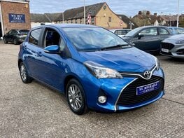 Toyota Yaris VVT-I ICON 4