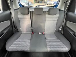 Toyota Yaris VVT-I ICON 49