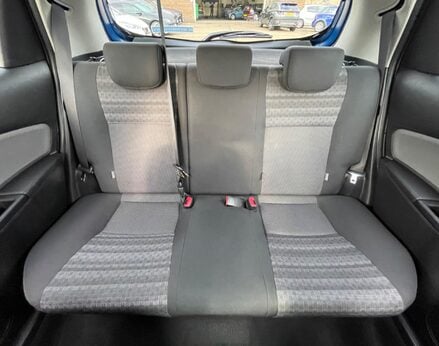 Toyota Yaris VVT-I ICON 49