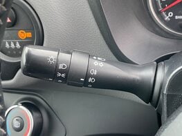 Toyota Yaris VVT-I ICON 41