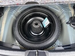 Toyota Yaris VVT-I ICON 53