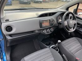 Toyota Yaris VVT-I ICON 25