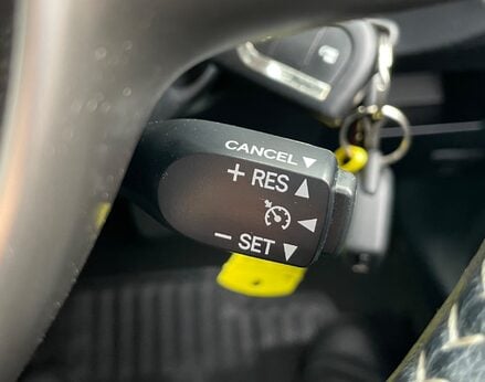 Toyota Yaris VVT-I ICON 43