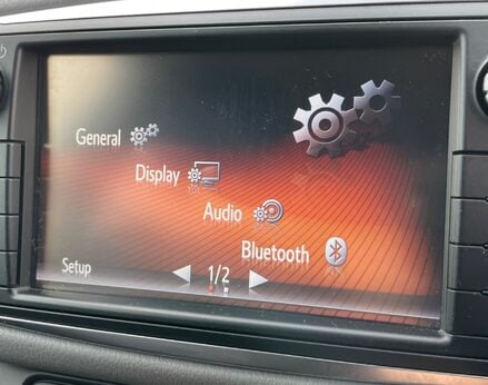 Toyota Yaris VVT-I ICON 29