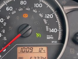 Toyota Yaris VVT-I ICON 23