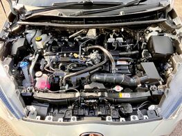 Toyota Yaris GR SPORT 7