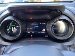 Toyota Yaris GR SPORT 21