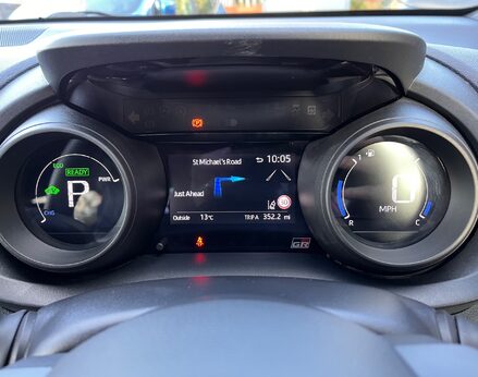 Toyota Yaris GR SPORT 21