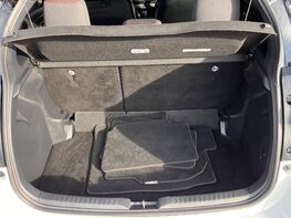 Toyota Yaris GR SPORT 71