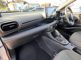 Toyota Yaris GR SPORT 17