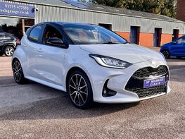 Toyota Yaris GR SPORT 4