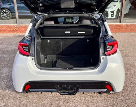 Toyota Yaris GR SPORT 70