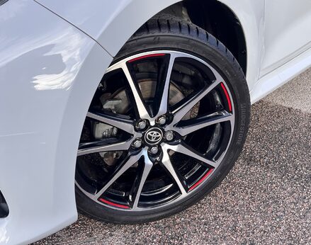 Toyota Yaris GR SPORT 3