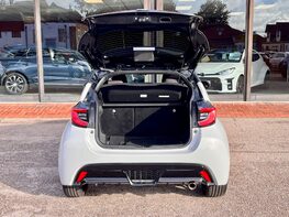 Toyota Yaris GR SPORT 69