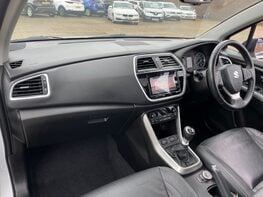 Suzuki SX4 S-Cross SZ5 BOOSTERJET ALLGRIP 29