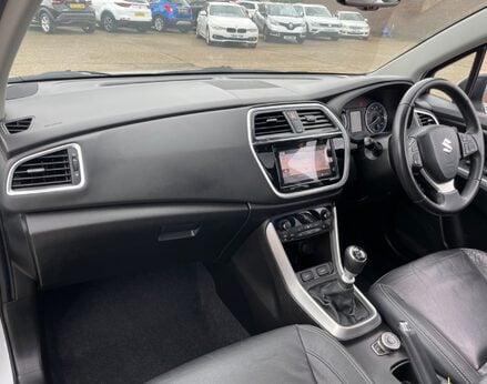 Suzuki SX4 S-Cross SZ5 BOOSTERJET ALLGRIP 29