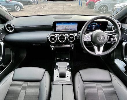 Mercedes-Benz A Class A 200 SPORT EXECUTIVE 2