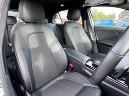 Mercedes-Benz A Class A 200 SPORT EXECUTIVE 68