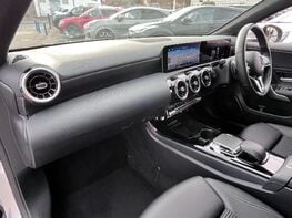 Mercedes-Benz A Class A 200 SPORT EXECUTIVE 17