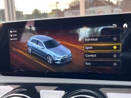 Mercedes-Benz A Class A 200 SPORT EXECUTIVE 54