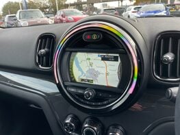 Mini Countryman COOPER 24