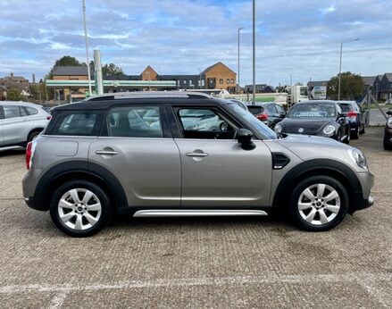 Mini Countryman COOPER 10