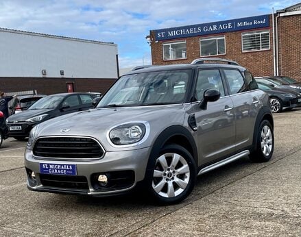 Mini Countryman COOPER 1